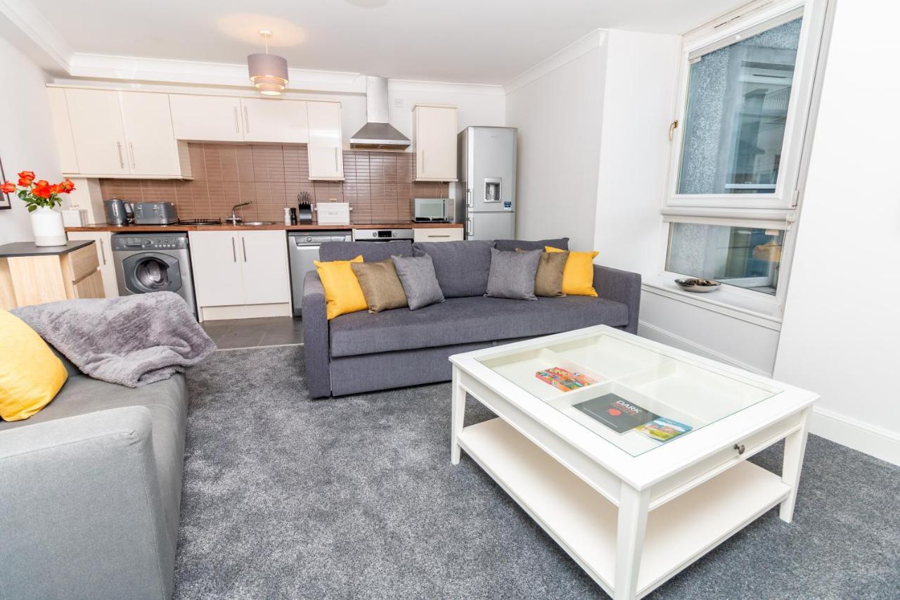 D'City Apartment, Up To 5 Guests Данди Экстерьер фото