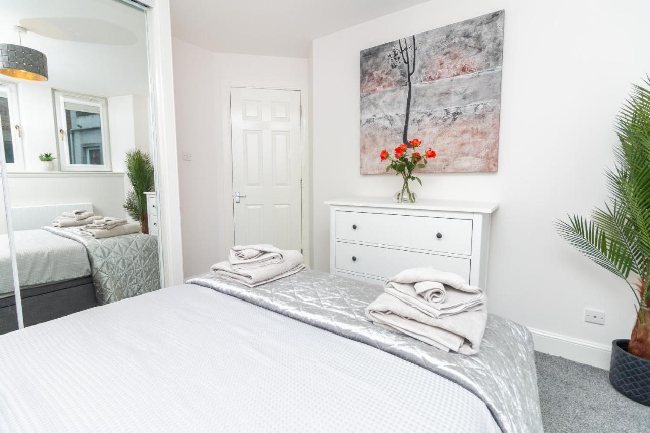 D'City Apartment, Up To 5 Guests Данди Экстерьер фото
