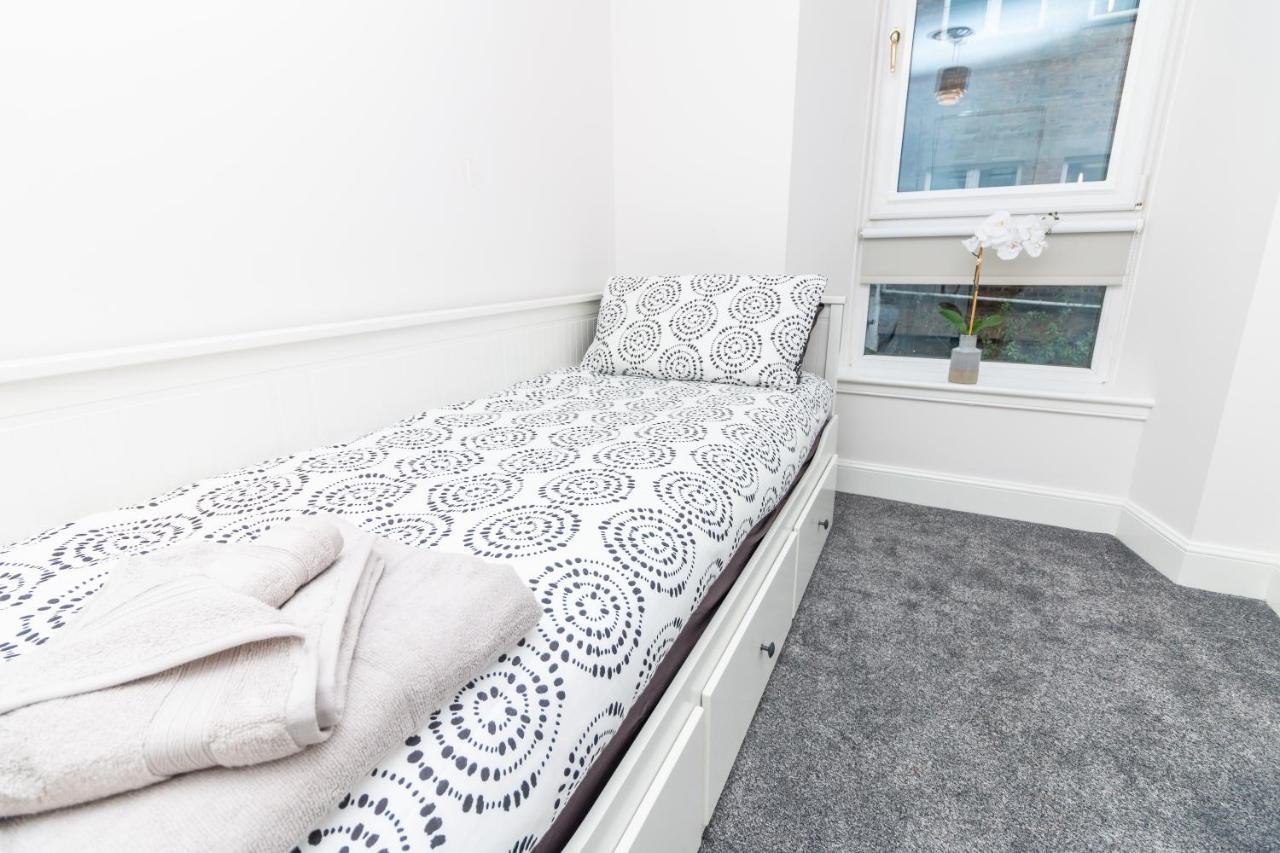 D'City Apartment, Up To 5 Guests Данди Экстерьер фото