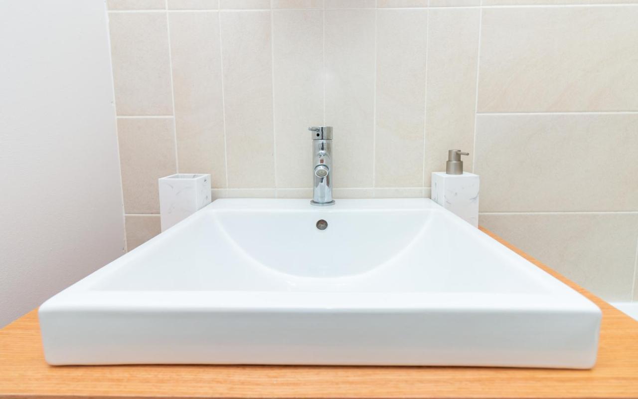 D'City Apartment, Up To 5 Guests Данди Экстерьер фото
