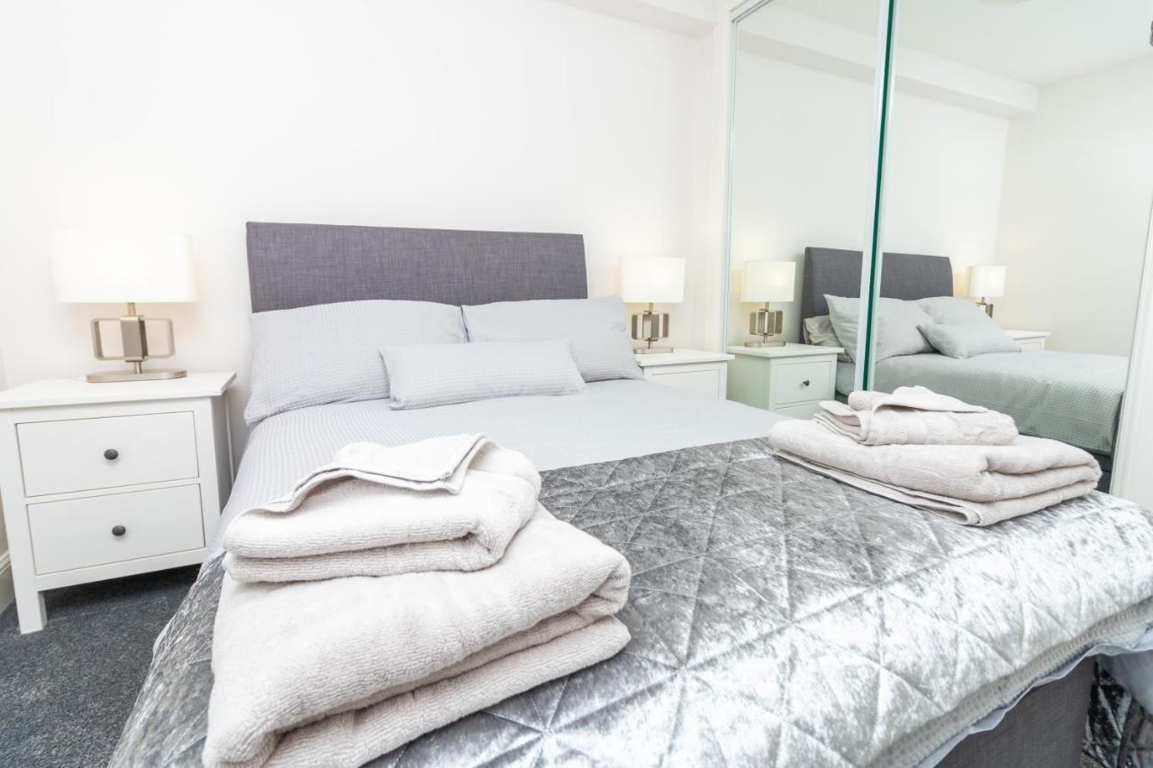 D'City Apartment, Up To 5 Guests Данди Экстерьер фото
