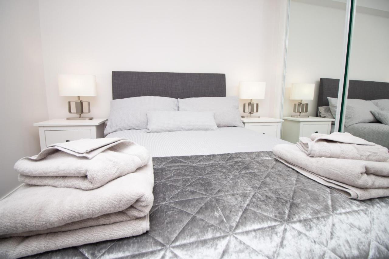 D'City Apartment, Up To 5 Guests Данди Экстерьер фото
